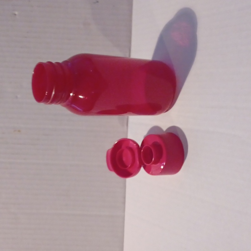 4/$30 New Red Tupperware Eco Active Mini Water Bottle - Kids (250 mL)